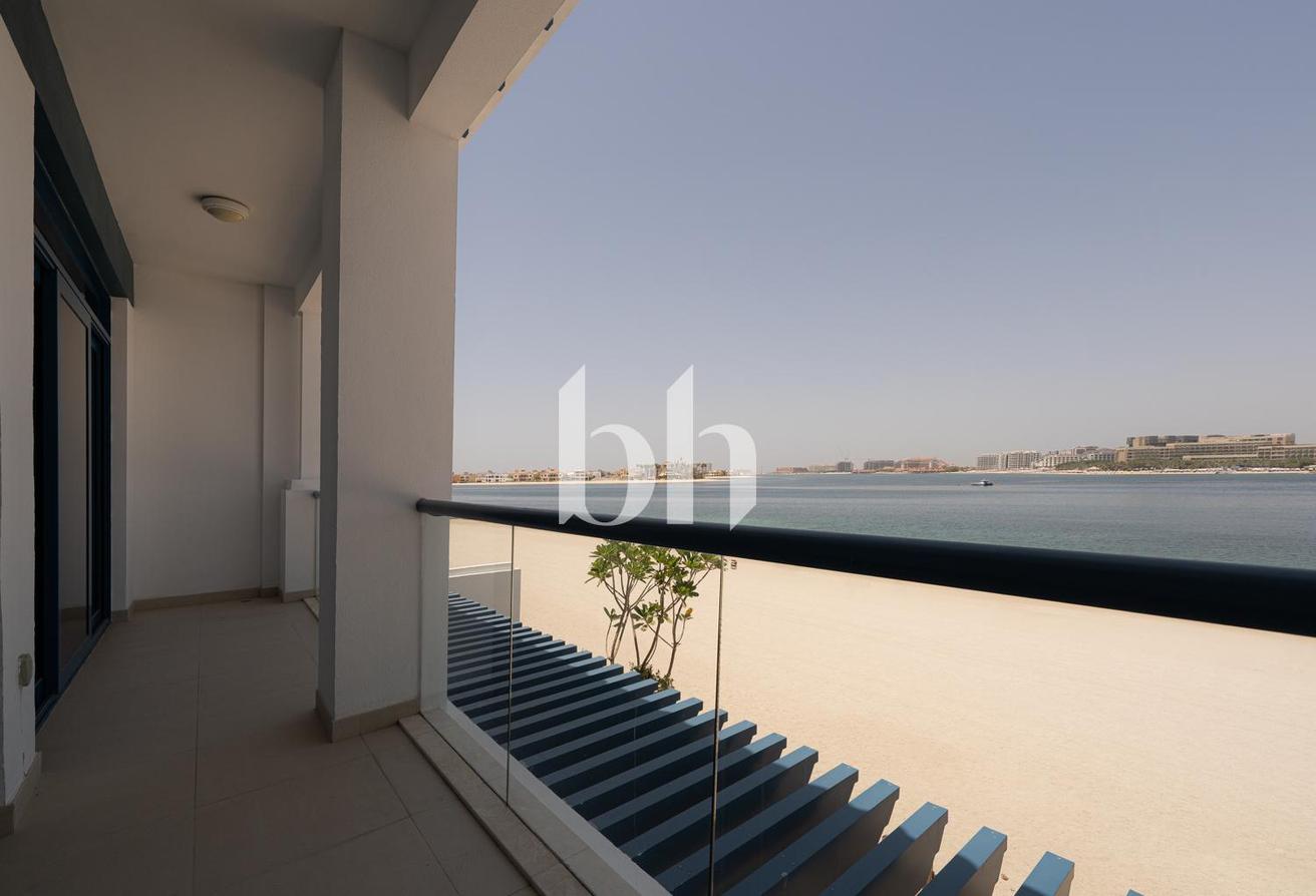 VacantI 5 BR Villa | Burj Al Arab View| Beachfront photo 5
