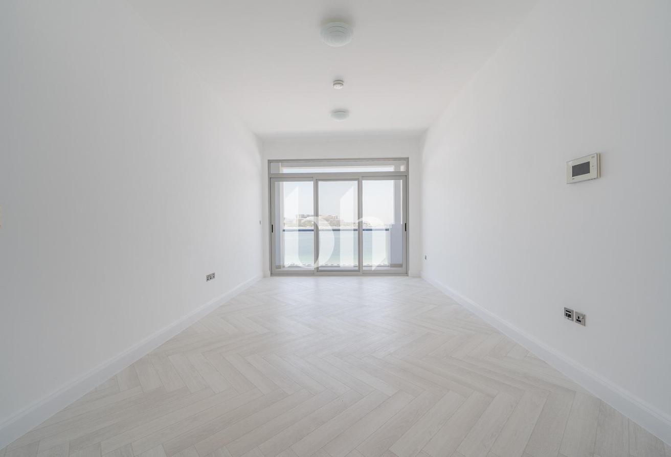 VacantI 5 BR Villa | Burj Al Arab View| Beachfront photo 4