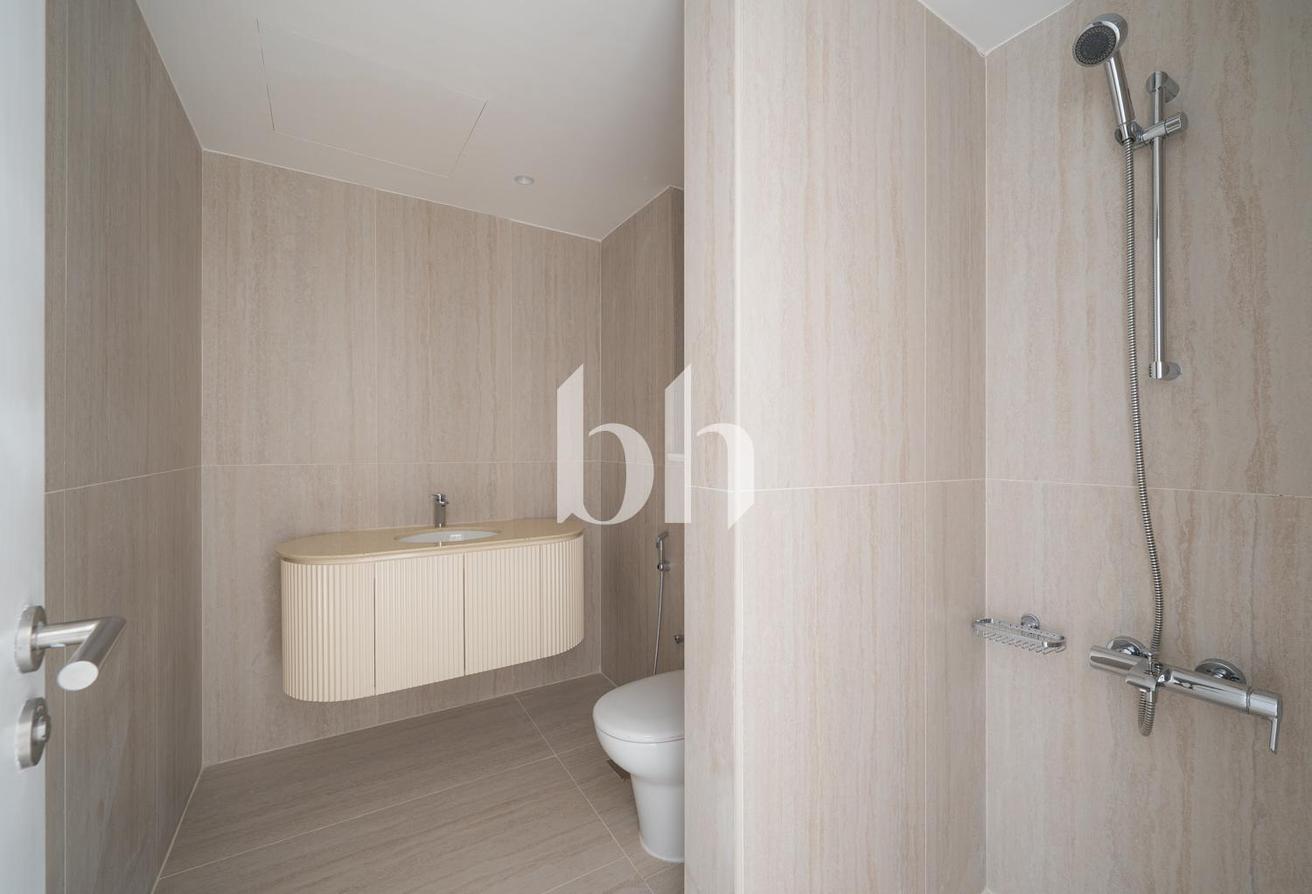 VacantI 5 BR Villa | Burj Al Arab View| Beachfront photo 20