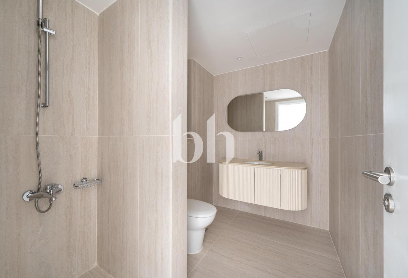 VacantI 5 BR Villa | Burj Al Arab View| Beachfront photo 19