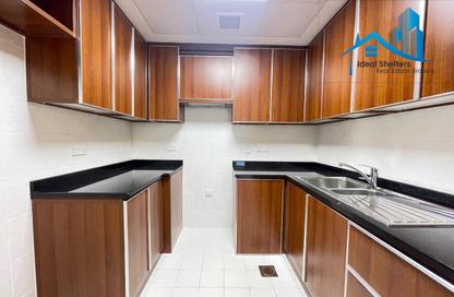 Apartment - 3 Bedrooms - 3 Bathrooms for rent in 21st Century Tower - Sheikh Zayed Road - Dubai