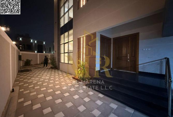 82782027 - Property Image 2