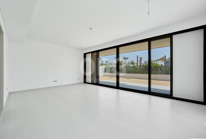 4-bed villa in Jebel Ali Village Villas — photo 3