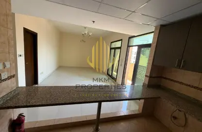 Apartment - 1 Bathroom for rent in Niloofar Tower - Culture Village - Dubai