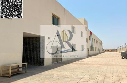 Labor Camp - Studio - 7+ Bathrooms for rent in Al Sajaa S - Al Sajaa - Sharjah