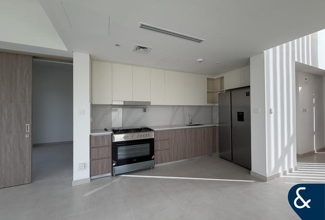145054237 - Property Image 3