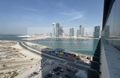 شقة - غرفة نوم - 2 حمامات للايجار في برج لا بلاج - الممزر - الشارقة - الشارقة