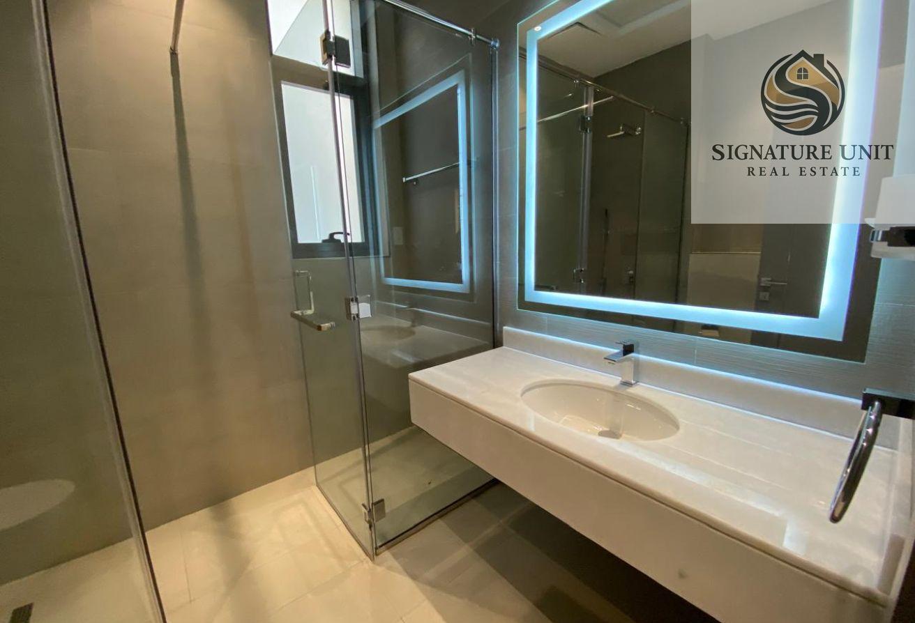 Modern 5BR Villa | Pool | Parking | Driver photo 16