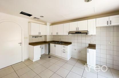 Villa - 2 Bedrooms - 3 Bathrooms for rent in Springs 2 - The Springs - Dubai Villa - 2 Bedrooms - 3 Bathrooms for rent in Springs 2 - The Springs - Dubai