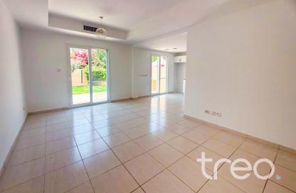 Villa - 2 Bedrooms - 3 Bathrooms for rent in Springs 2 - The Springs - Dubai Villa - 2 Bedrooms - 3 Bathrooms for rent in Springs 2 - The Springs - Dubai