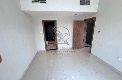 Apartment - 2 Bedrooms - 2 Bathrooms for rent in SRS Tower - Al Rashidiya 1 - Al Rashidiya - Ajman