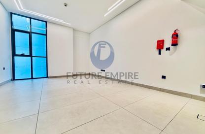 Apartment - Studio - 1 Bathroom for rent in Jumeirah Garden City - Al Satwa - Dubai