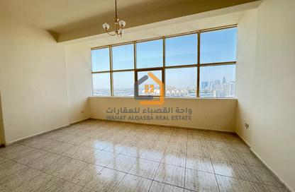 Apartment - 1 Bedroom - 1 Bathroom for rent in Thuraya Al Majaz Building - Al Majaz 3 - Al Majaz - Sharjah
