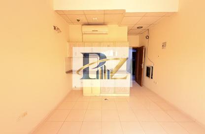 Apartment - Studio - 1 for rent in GGICO Building Moweilah - Muwaileh Commercial - Sharjah Apartment - Studio - 1 for rent in GGICO Building Moweilah - Muwaileh Commercial - Sharjah