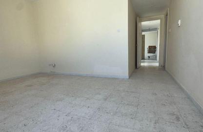 Apartment - 2 Bedrooms - 2 Bathrooms for rent in Al Wahda Building - Al Majaz 2 - Al Majaz - Sharjah