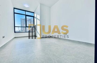 Apartment - 2 - 3 for rent in Iltemas Residence - Jumeirah Garden City - Al Satwa - Dubai