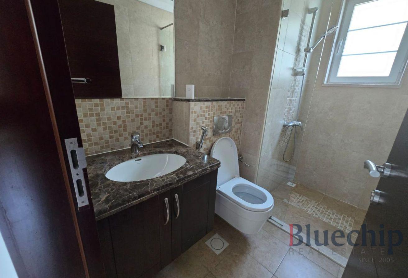 Spacious 3-Bed | Good Location | Large Plot photo 24