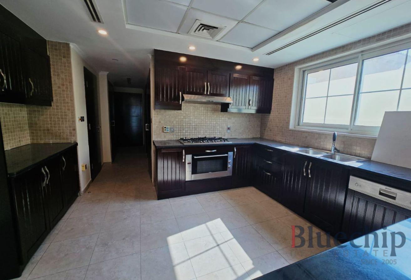 Spacious 3-Bed | Good Location | Large Plot photo 20