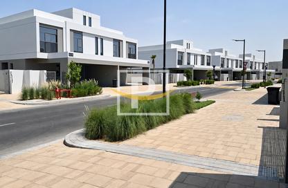 Villa - 5 - 6 for rent in The Pulse Beachfront 2 - The Pulse - Dubai South (Dubai World Central) - Dubai Villa - 5 - 6 for rent in The Pulse Beachfront 2 - The Pulse - Dubai South (Dubai World Central) - Dubai