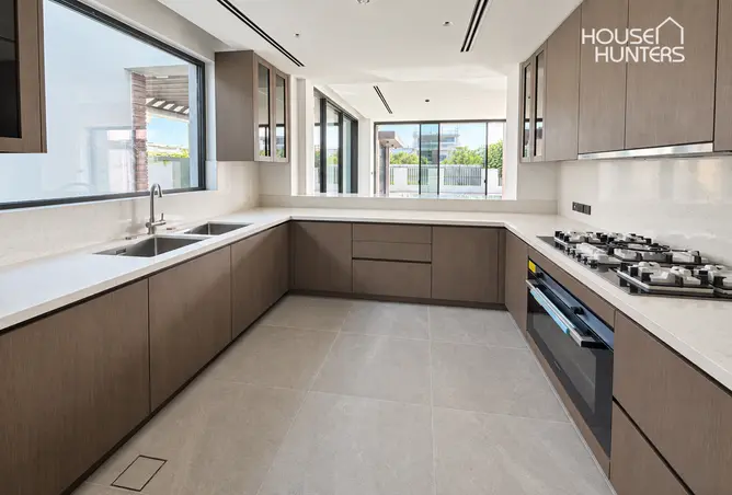 156928075 - Property Image 2