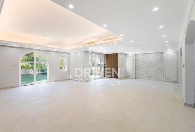 70267891 - Property Image 3