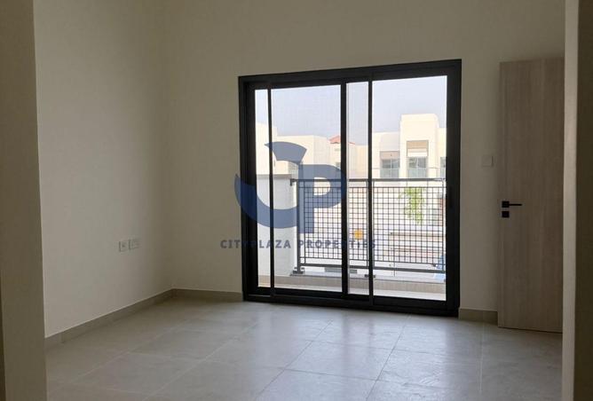 70268803 - صورة العقار 3