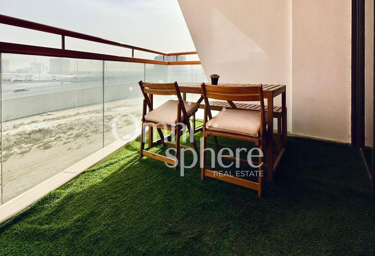 WELL FURNISHED | HUGE LAYOUT | PRIME LOCATION photo 5