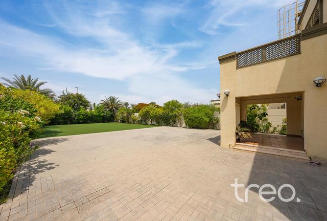 113695177 - Property Image 2