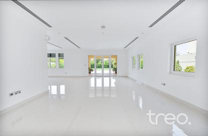 Villa - 3 Bedrooms - 4 Bathrooms for rent in Regional Large - Regional - Jumeirah Park - Dubai