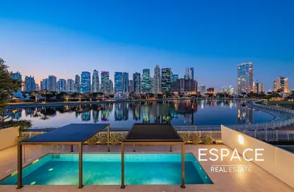 Villa - 5 Bedrooms - 4 Bathrooms for sale in Meadows 1 - Meadows - Dubai