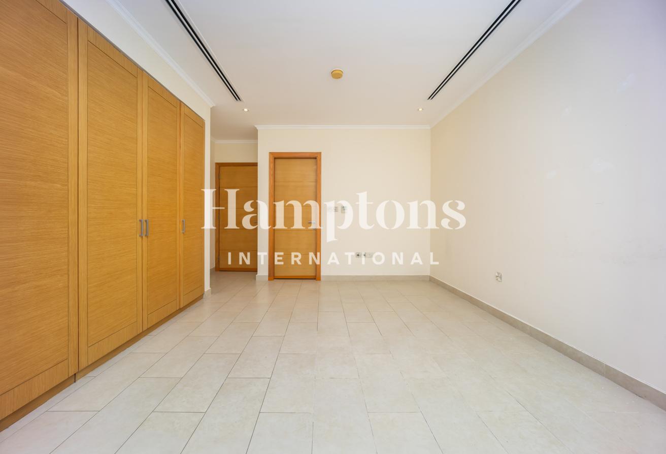Renovated I Spacious I Ready to move photo 12