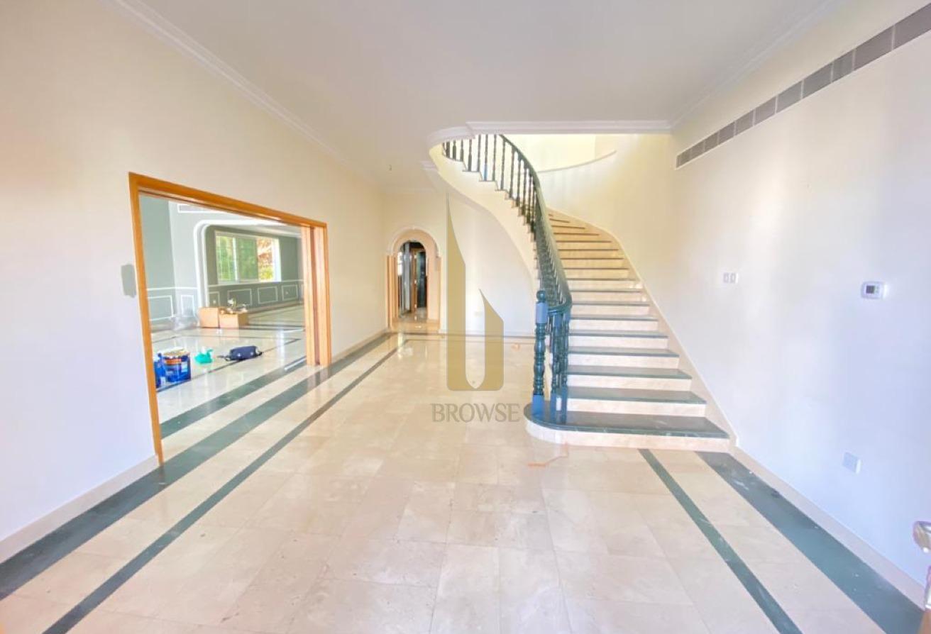 Independent l Private Pool + Garden l Maids Room photo 13