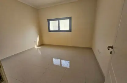 Apartment - 3 Bedrooms - 3 Bathrooms for rent in Muweileh Community - Muwaileh Commercial - Sharjah