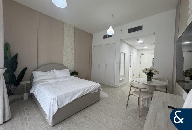 Luxurious Studio | Golf Views | Furnished photo 3