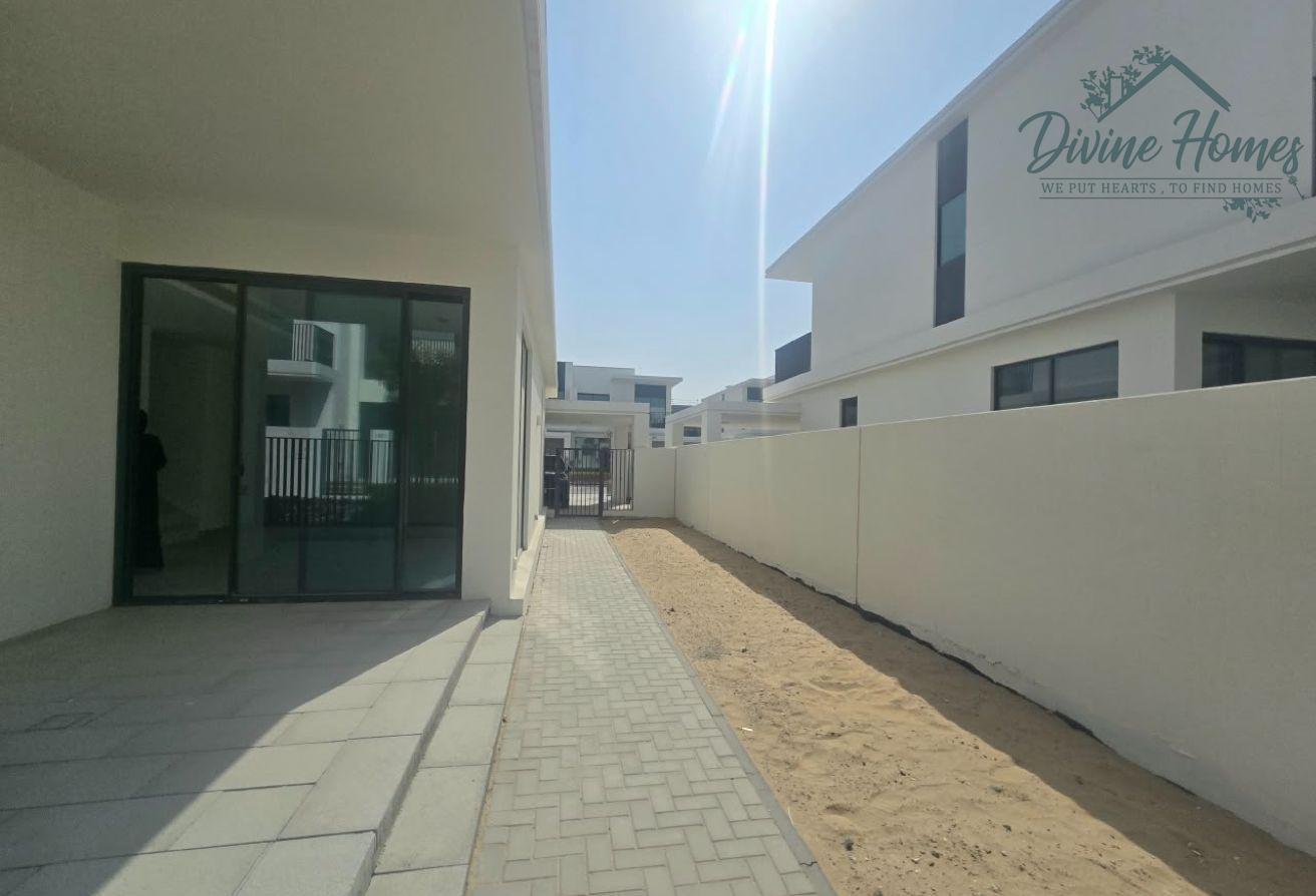 HANDOVER SOON | 4 BED+MAIDs | PRIME photo 2