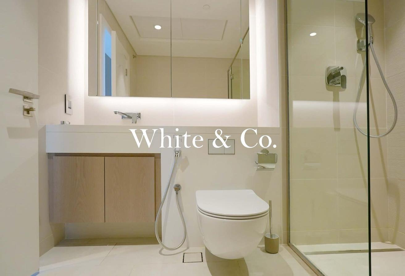 Upgraded | Fully Furnished | Burj Facing photo 18