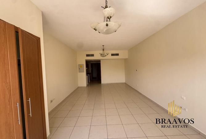 107275621 - Property Image 2