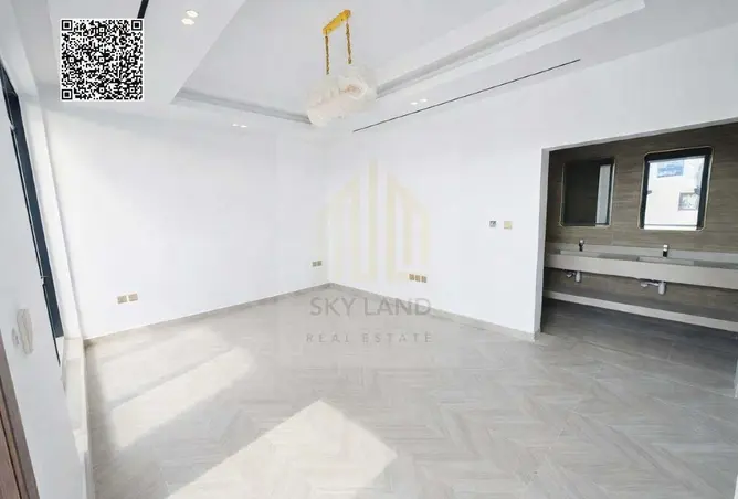 136121168 - Property Image 3
