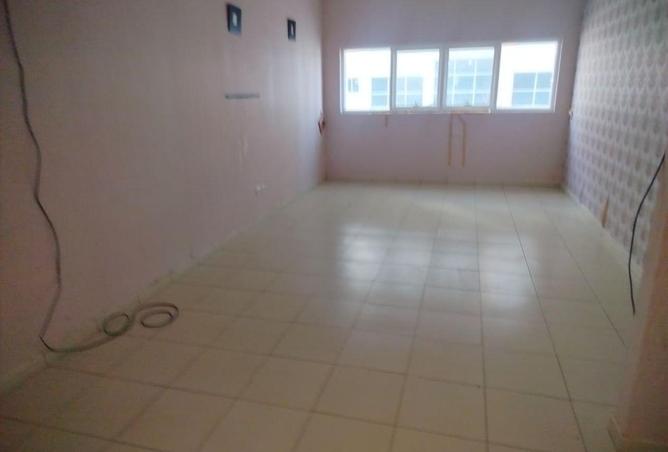 99121558 - Property Image 2