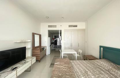 Apartment - Studio - 1 Bathroom for rent in Carson B - Carson - Damac Hills - Dubai