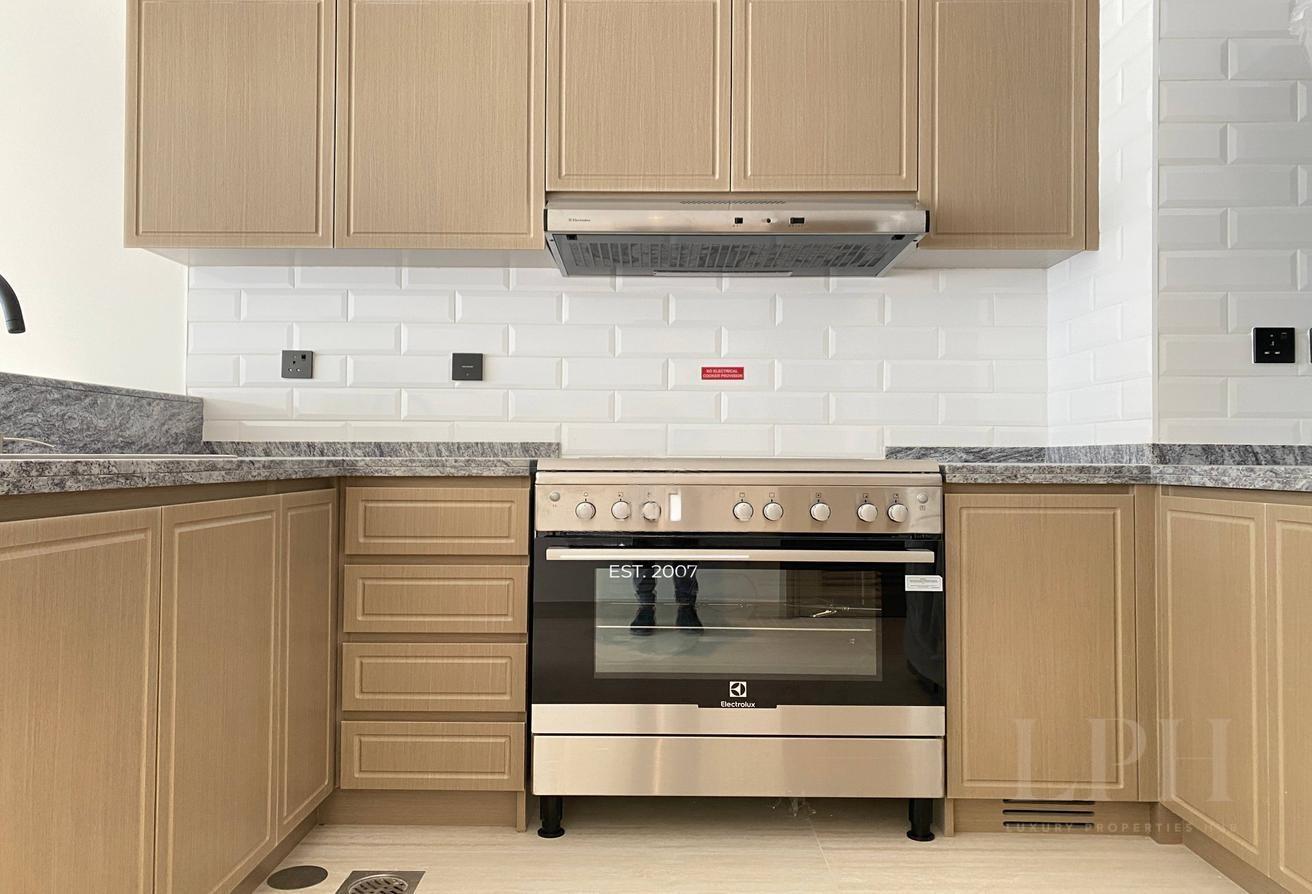 Brand new | 5BHK | Best Price | Vacant photo 17