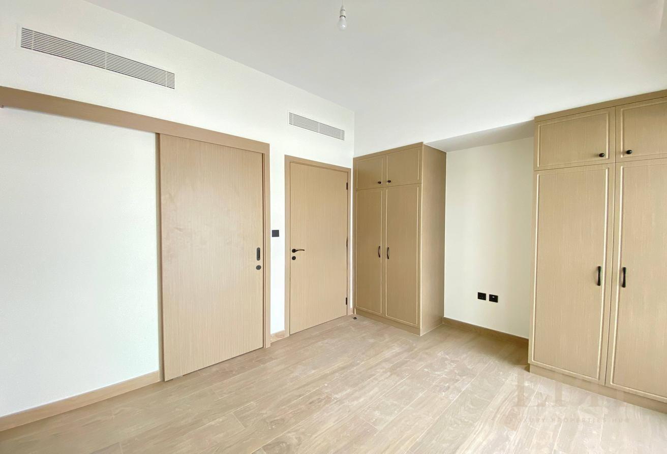 Brand new | 5BHK | Best Price | Vacant photo 14