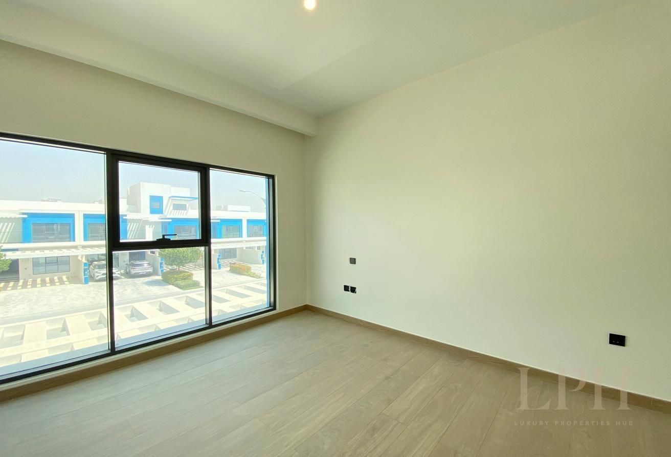 Brand new | 5BHK | Best Price | Vacant photo 4