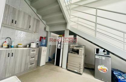 Warehouse - Studio - 2 Bathrooms for rent in Al Quoz Industrial Area 1 - Al Quoz Industrial Area - Al Quoz - Dubai Warehouse - Studio - 2 Bathrooms for rent in Al Quoz Industrial Area 1 - Al Quoz Industrial Area - Al Quoz - Dubai