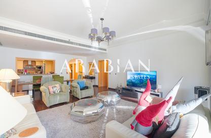 Apartment - 2 Bedrooms - 3 Bathrooms for sale in Jash Hamad - Shoreline Apartments - Palm Jumeirah - Dubai