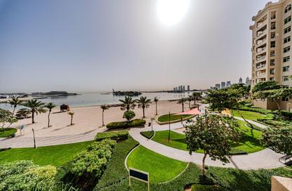 Apartment - 1 Bedroom - 2 Bathrooms for rent in Al Hatimi - Shoreline Apartments - Palm Jumeirah - Dubai
