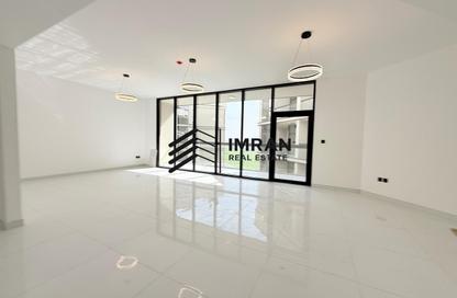 Apartment - 3 Bedrooms - 4 Bathrooms for rent in Tilal City A - Tilal City - Sharjah Apartment - 3 Bedrooms - 4 Bathrooms for rent in Tilal City A - Tilal City - Sharjah
