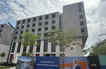 شقة - 2 غرف نوم - 3 حمامات للبيع في الطراز - حي نسيج - الجادة - الشارقة