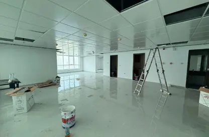 مكتب عمل جماعي - غرفة نوم - 2 حمامات للايجار في المجاز 2 - المجاز - الشارقة