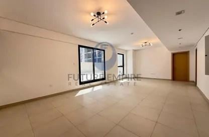 Apartment - 3 Bedrooms - 4 Bathrooms for rent in Jumeirah Garden City - Al Satwa - Dubai